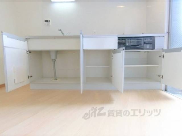 キッチン　下部収納