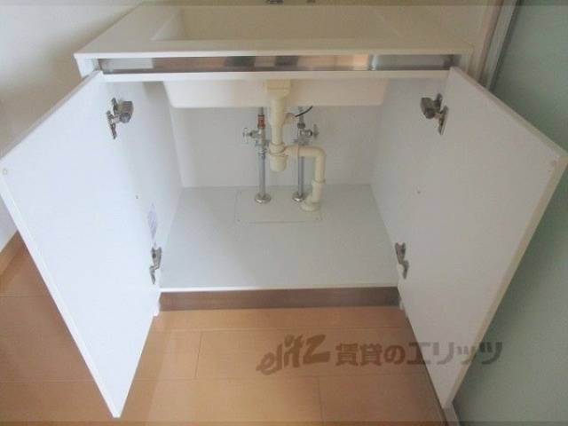 洗面所　下部収納