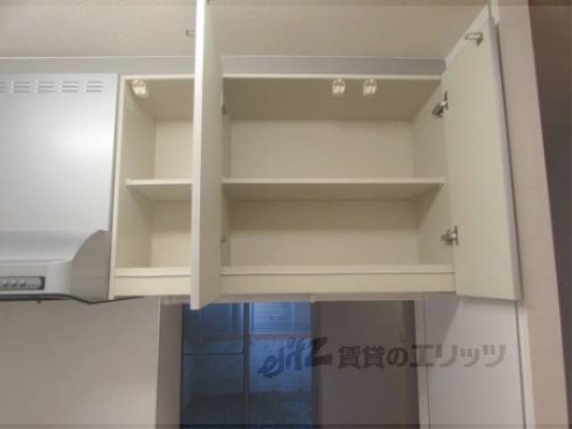 キッチン　キッチン上部収納