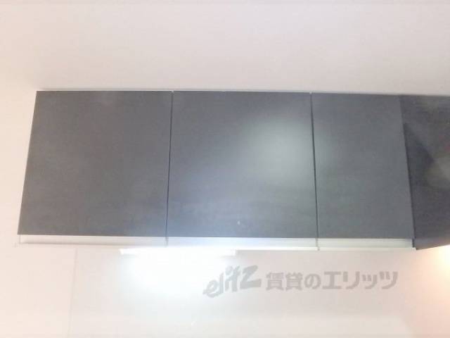 キッチン　上部収納