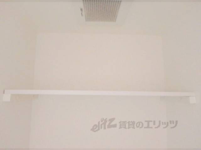 トイレ　上部棚