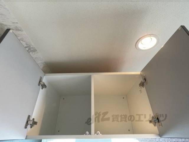 洗面所　上収納