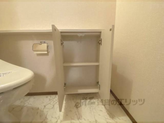 トイレ　収納