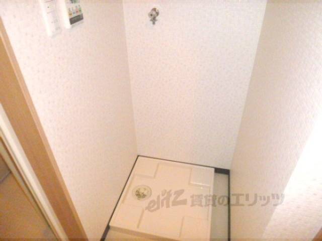 洗濯機置場　1Ｆ