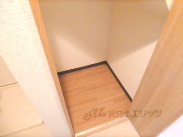収納　階段下収納