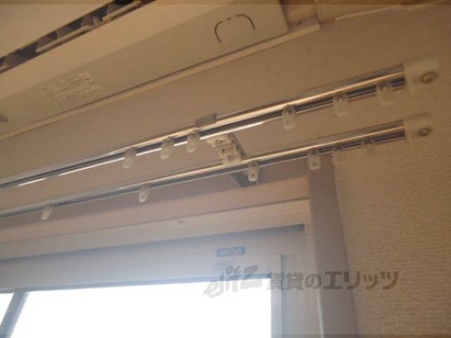 カーテンレール