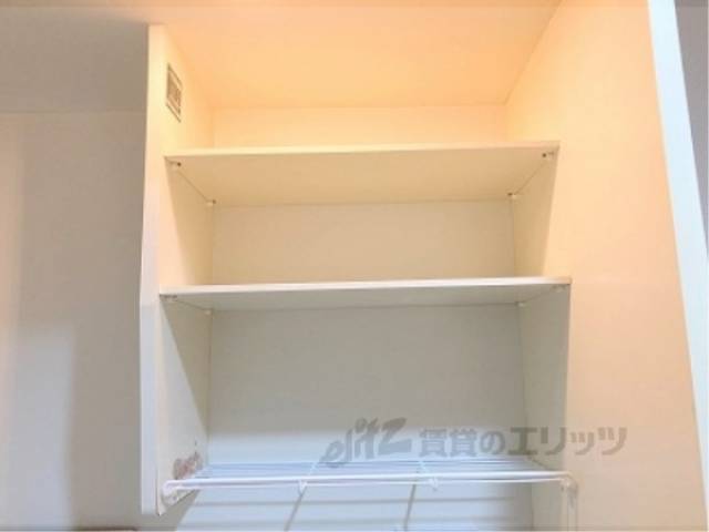 キッチン　上部収納