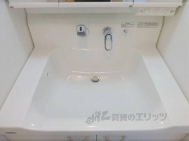 洗面所　シャンプードレッサー付・