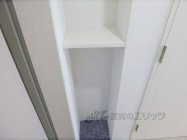 玄関横の棚