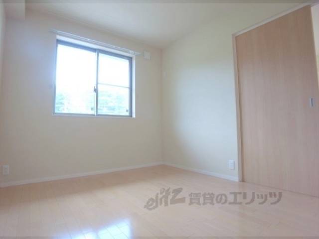 洋室　リビング横の洋室