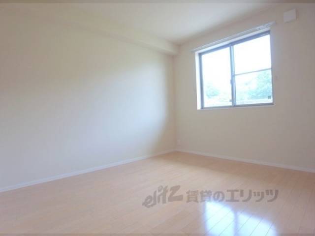 洋室　リビング横の洋室