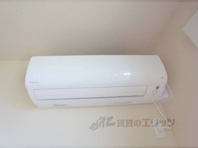 エアコン　リビングにエアコン１基ついています