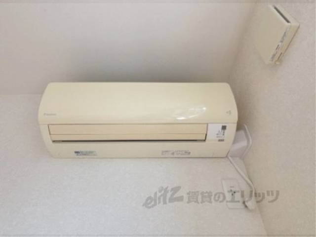 エアコン　リビング側