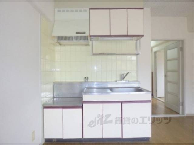 キッチン　エアコン設置可能場所