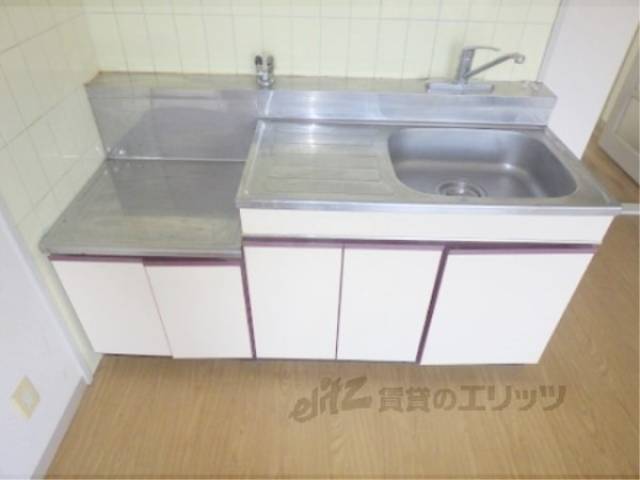 キッチン　エアコン設置可能場所