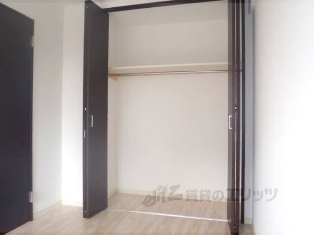 収納　クローゼットアップ