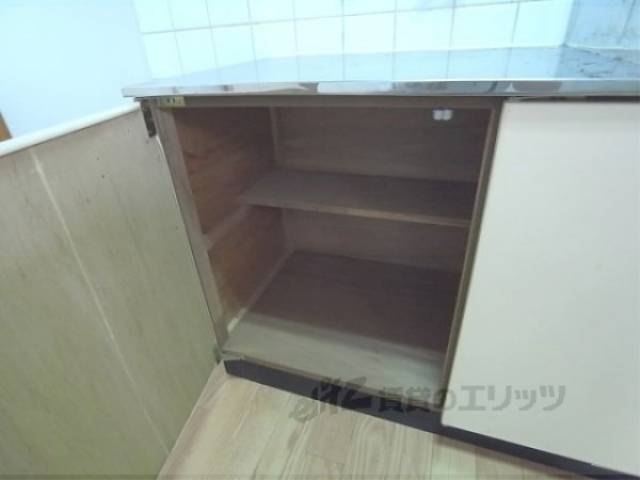 キッチン下収納