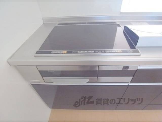 キッチン　コンロ