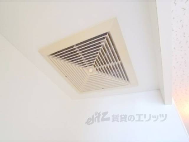キッチン　換気扇