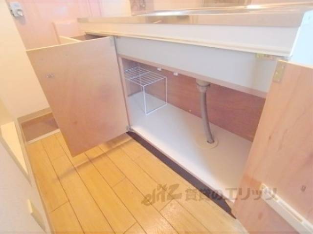 キッチン　収納　広くて使いやすいですよ。