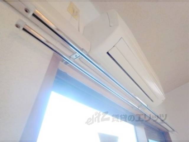 カーテンレール