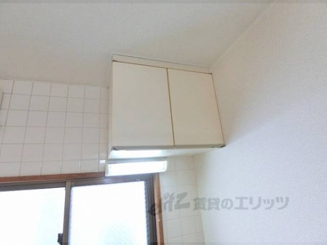 キッチン　上部収納