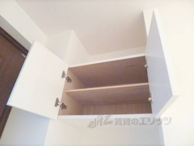 下駄箱　上部収納