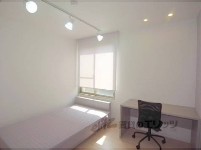 洋室　シンプルなお部屋です。
