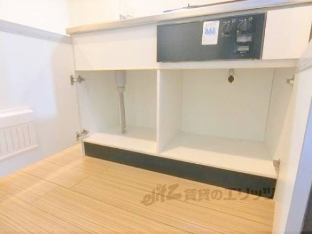 キッチン　下部収納