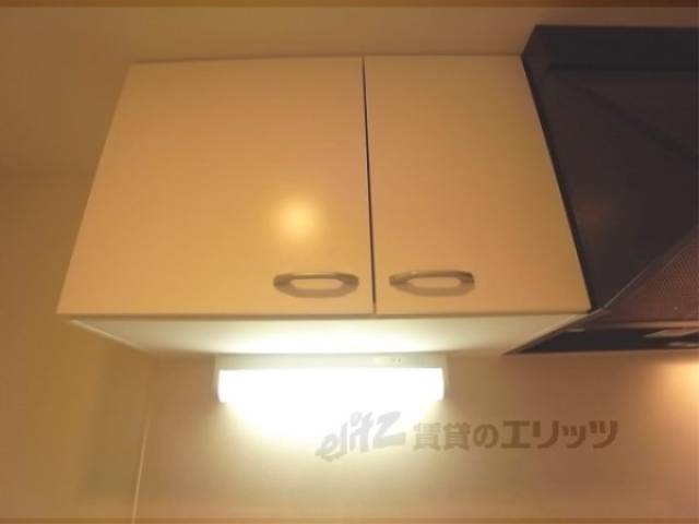 キッチン　上部収納