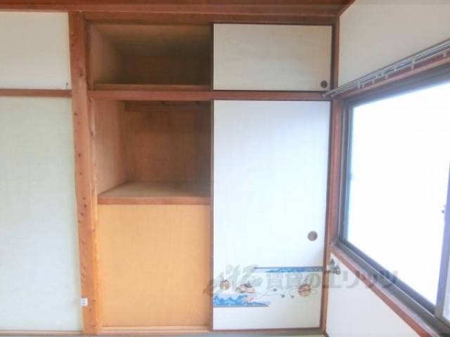 収納　2階西側和室