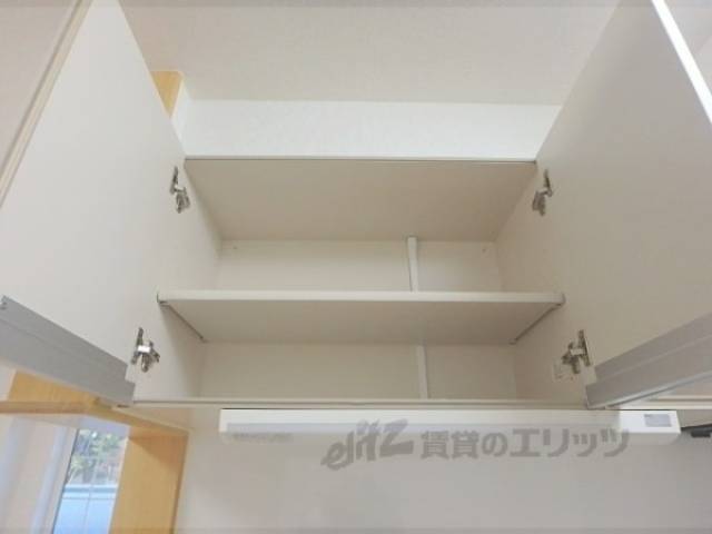 キッチン　収納上部