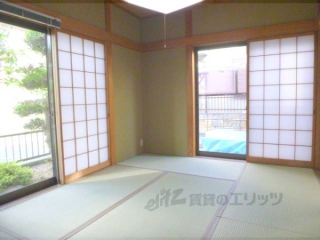 和室　１階玄関側和室