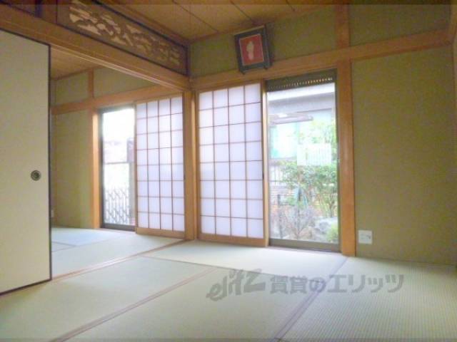 和室　１階リビング側和室