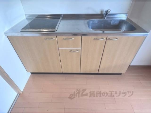 収納　キッチン下