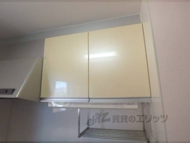 キッチン　上部収納