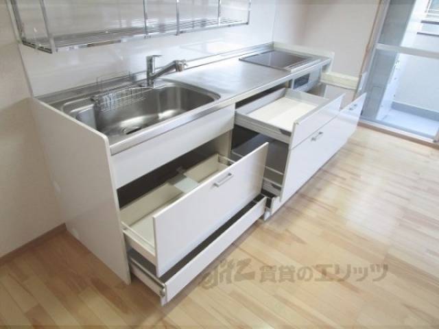 キッチン　下収納