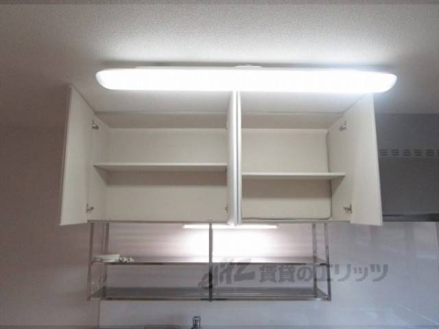 キッチン　上収納