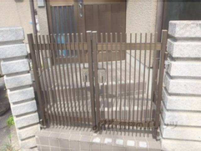 門