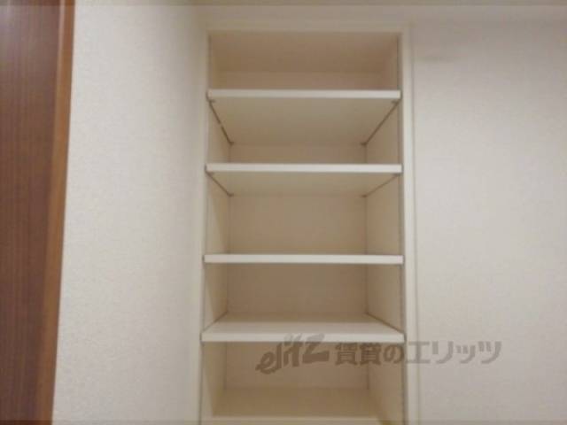 洗濯機置場　収納