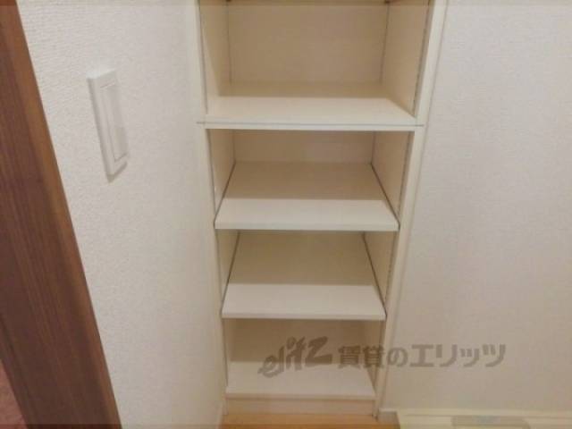 洗濯機置場　収納