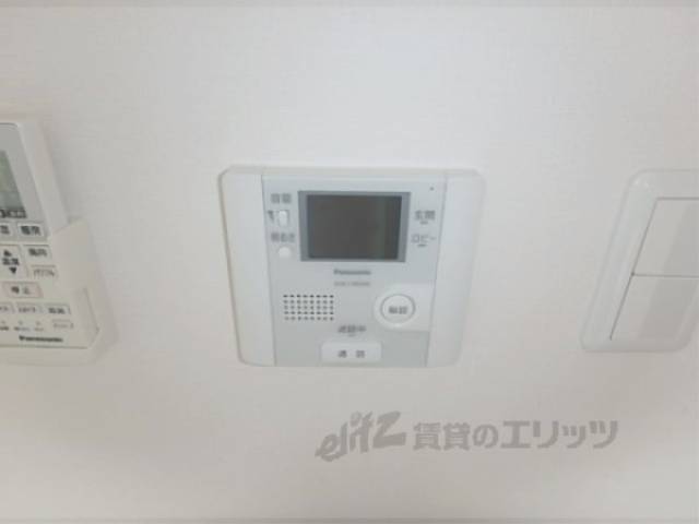ドアフォン（ＴＶ含）　カメラ付きで安心です。