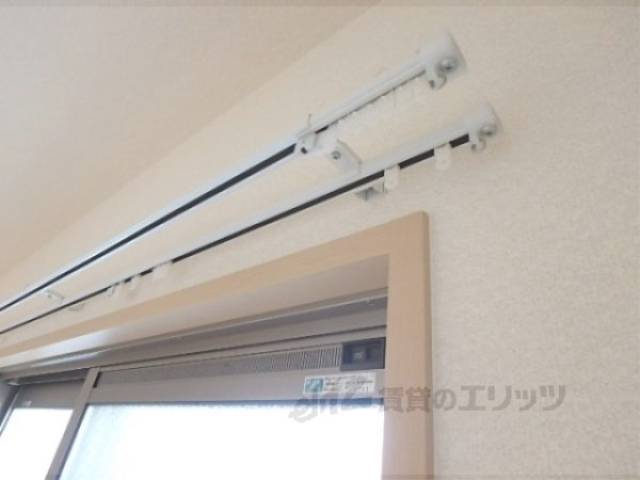 カーテンレール