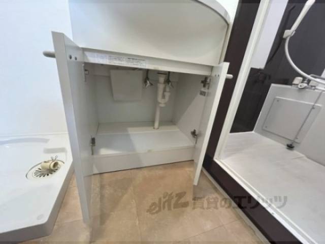 洗面所　収納下部
