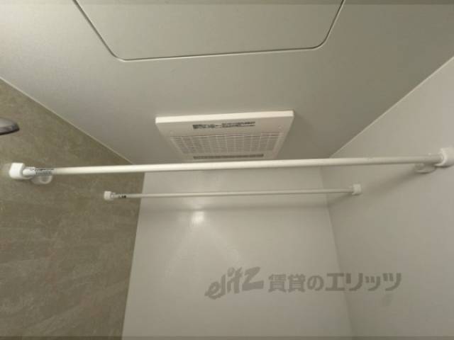 風呂　浴室物干し竿