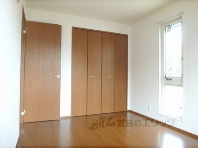 洋室　南側洋室