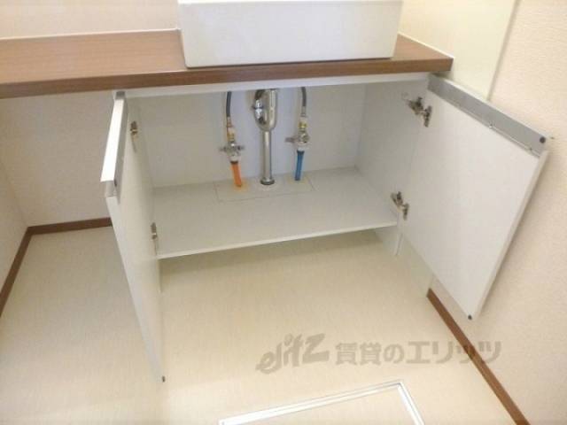 洗面所　洗面台下収納