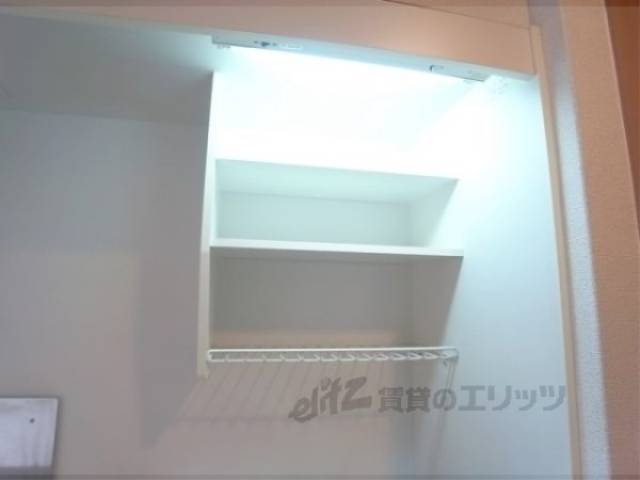 キッチン　収納棚