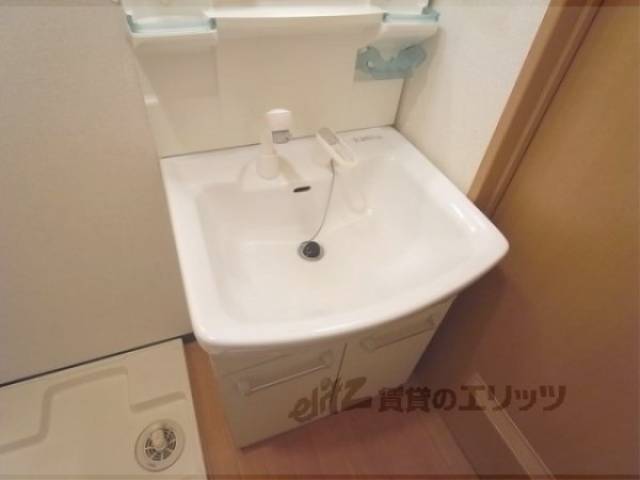 独立洗面台