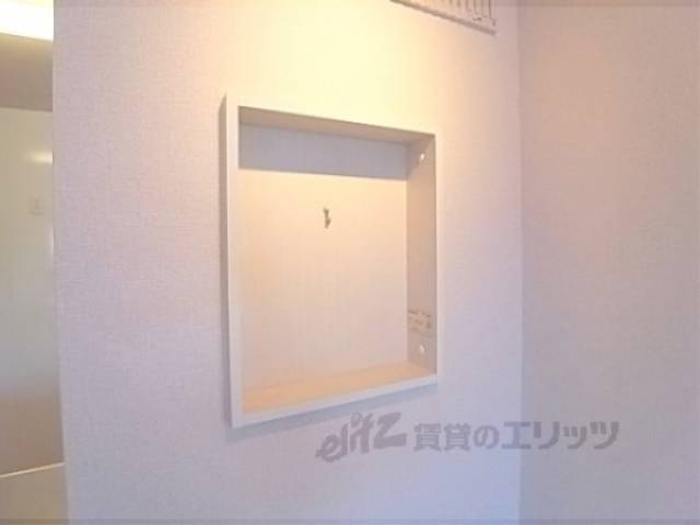 リビング　なにかを飾れます。